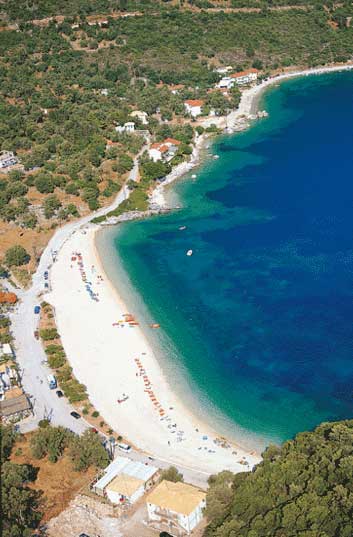 NYDRI AND THE BAY OF VLYCHOS - The large, leeward bay of Vlychos, which extends far into the dry land, constitutes an excellent natural harbour, hospitable to all the boats which sail in the waters of the Ionian Sea.