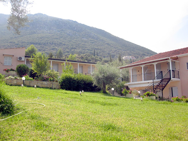 Building Image of Matina Studios & Apartments Nikiana Lefkada CLICK TO ENLARGE