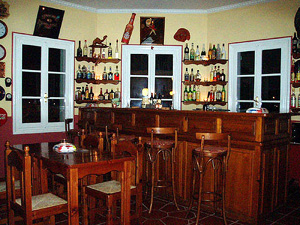 EPISKOPOS LEFKADA Picture of the Bar CLICK TO ENLARGE