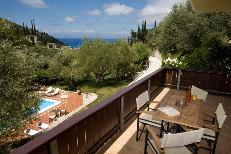 EVRIDIKIS VILLAS  ACCOMMODATION IN  Agios Nikitas LEFKADA IONIAN ISLANDS